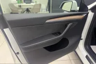 Tesla Model Y din 2023 cu 69.980 km - oferta TES211277 - foto 9