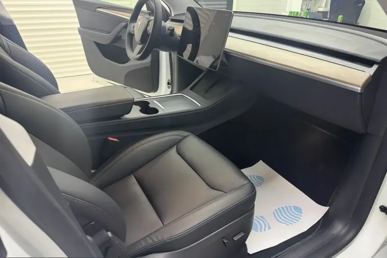 Tesla Model Y din 2023 cu 69.980 km - oferta TES211277 - foto 11