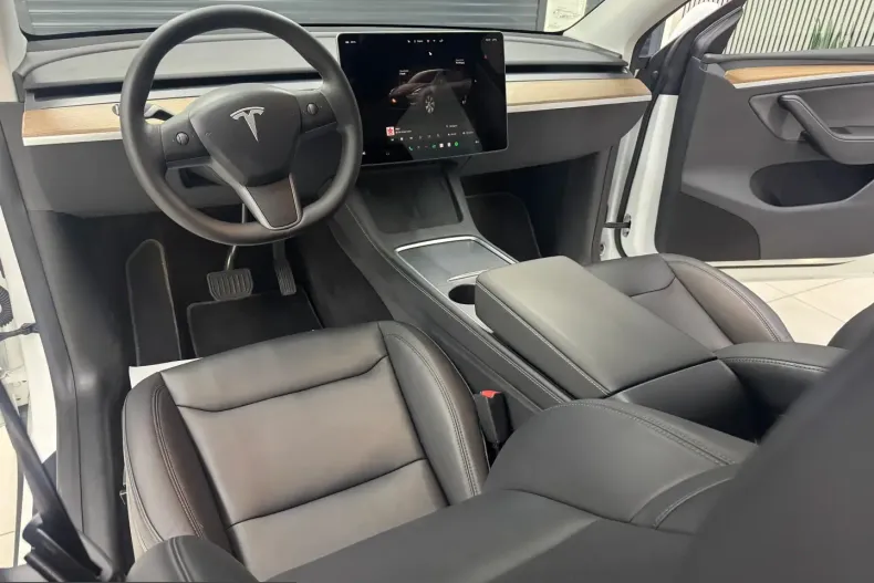 Tesla Model Y din 2023 cu 69.980 km - oferta TES211277 - foto 13