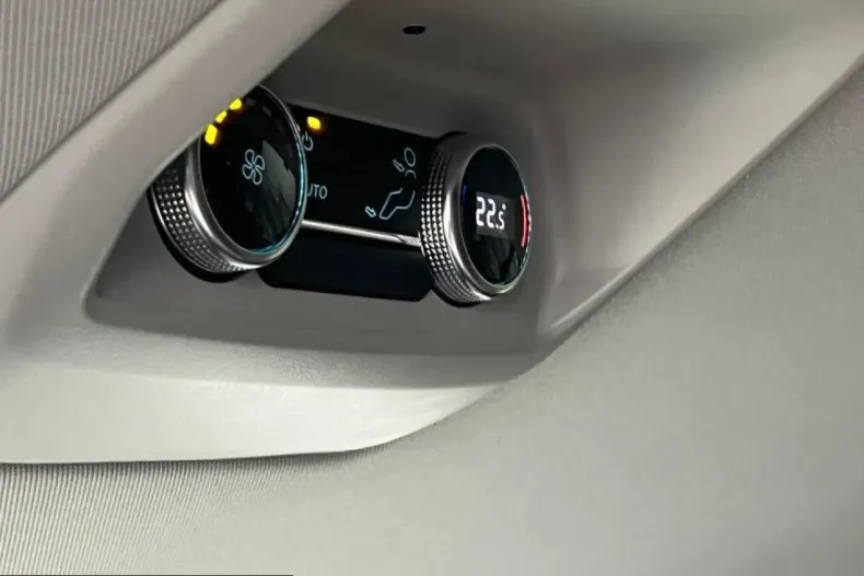 Ford Tourneo Custom din 2025 cu 18.001 km - oferta FOR211282 - foto 18