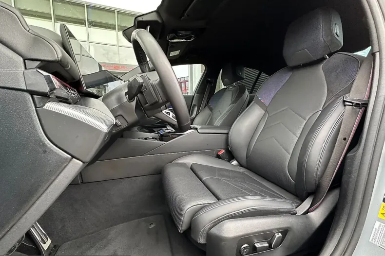 BMW 530 (Seria 5) din 2025 cu 18.265 km - oferta BMW211285 - foto 31