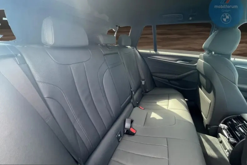 BMW 530 (Seria 5) din 2023 cu 45.535 km - oferta BMW211287 - foto 4
