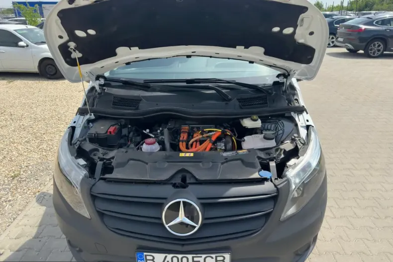 Mercedes-Benz eVito din 2023 cu 43.309 km - oferta MER211293 - foto 9