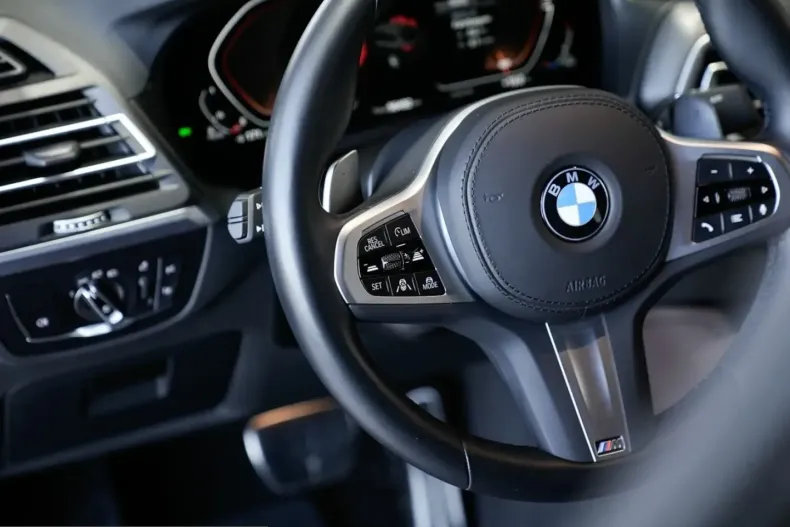 BMW X4 (Seria X) din 2024 cu 56.492 km - oferta BMW211299 - foto 13