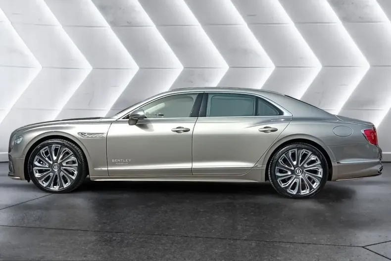 Bentley Flying Spur din 2025 cu 6.000 km - oferta BEN211332 - foto 8