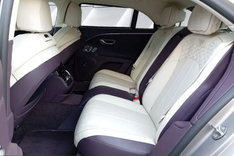 Bentley Flying Spur din 2025 cu 6.000 km - oferta BEN211332 - foto 11