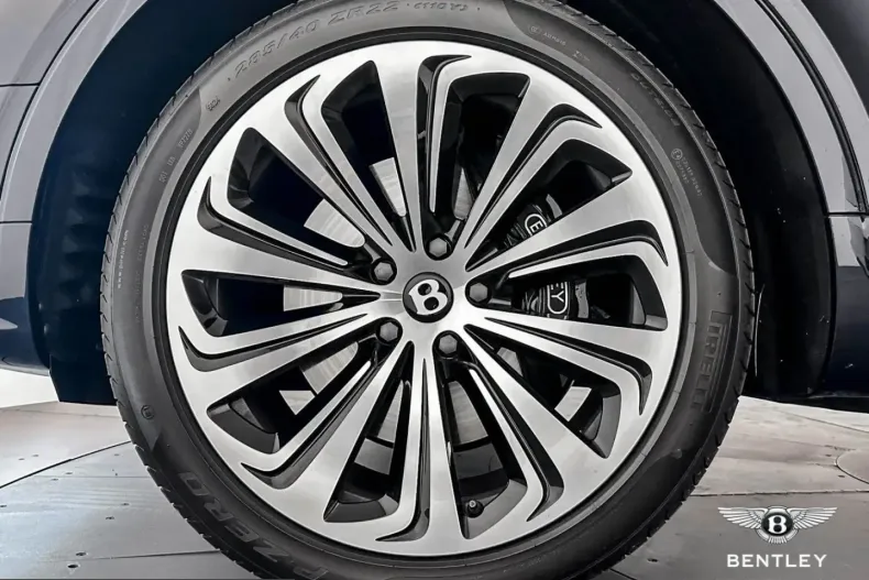 Bentley Bentayga din 2025 cu 5.300 km - oferta BEN211333 - foto 8