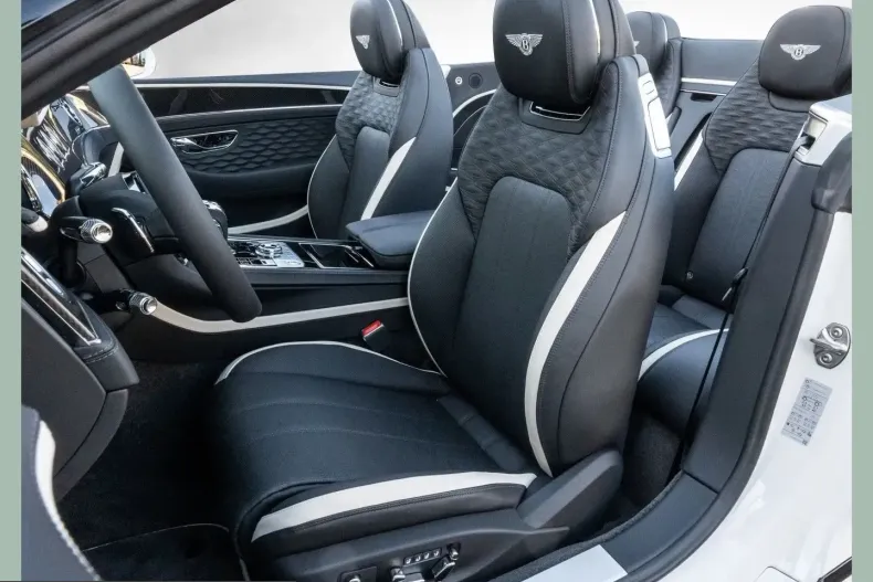 Bentley Continental GTC din 2025 cu 4.300 km - oferta BEN211335 - foto 17
