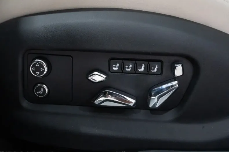 Bentley Flying Spur din 2024 cu 5.300 km - oferta BEN211336 - foto 13
