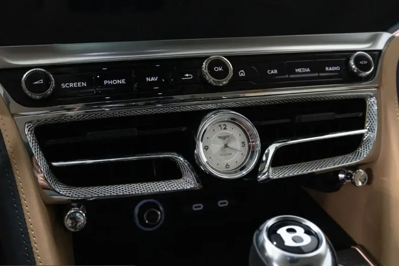 Bentley Flying Spur din 2024 cu 5.300 km - oferta BEN211336 - foto 14