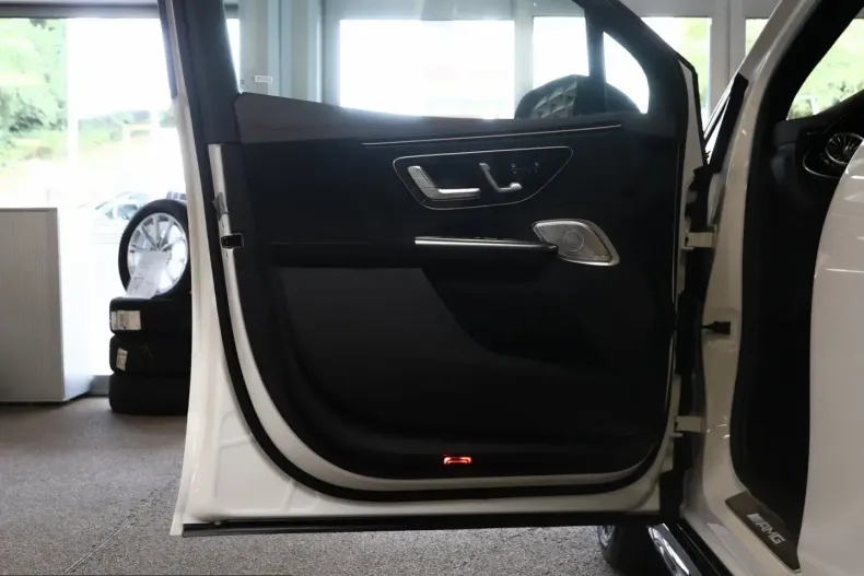 Mercedes-Benz EQE SUV din 2024 cu 1.300 km - oferta MER211342 - foto 9