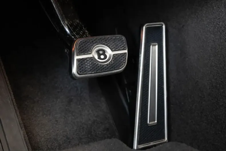 Bentley Continental GTC din 2024 cu 14.900 km - oferta BEN211343 - foto 24