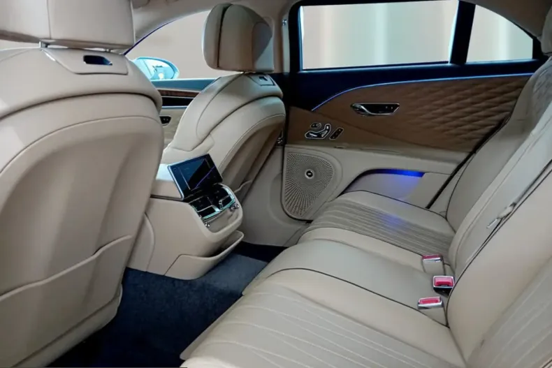 Bentley Flying Spur din 2024 cu 21.309 km - oferta BEN211350 - foto 19