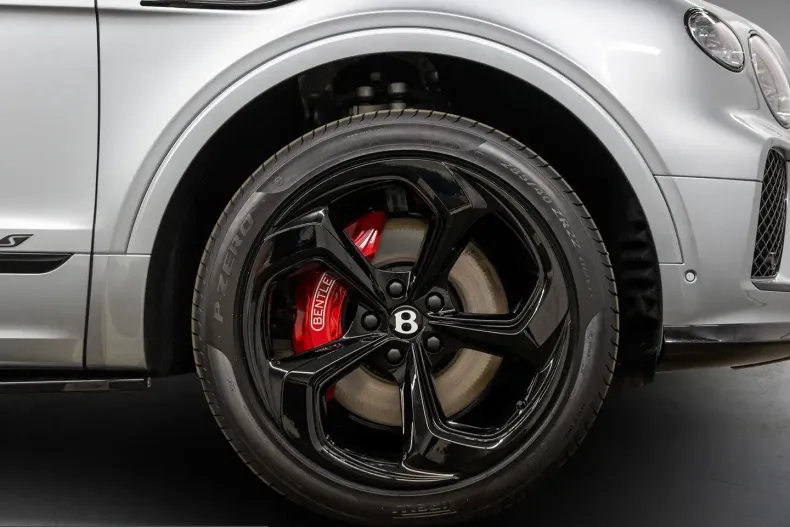 Bentley Bentayga din 2025 cu 15.000 km - oferta BEN211355 - foto 8