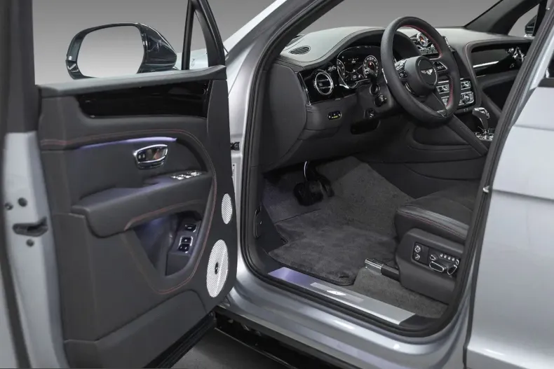 Bentley Bentayga din 2025 cu 15.000 km - oferta BEN211355 - foto 12