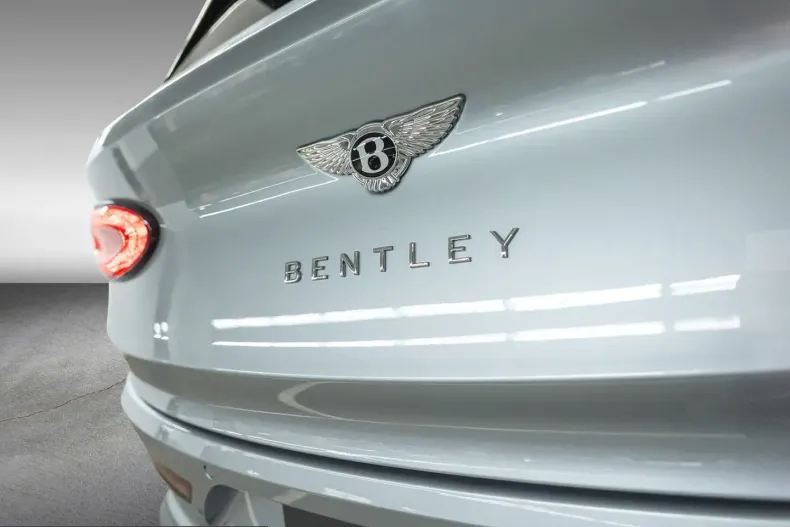 Bentley Bentayga din 2025 cu 15.000 km - oferta BEN211355 - foto 15
