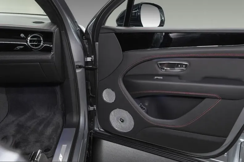 Bentley Bentayga din 2025 cu 15.000 km - oferta BEN211355 - foto 18