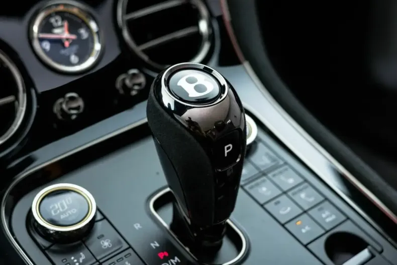 Bentley Continental din 2025 cu 8.106 km - oferta BEN211366 - foto 27