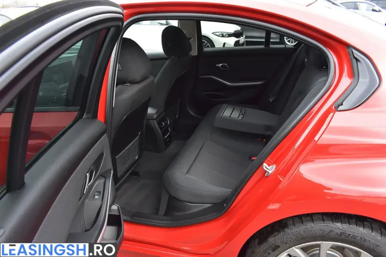 BMW 320 (Seria 3) din 2023 cu 16.315 km - oferta BMW211377 - foto 8