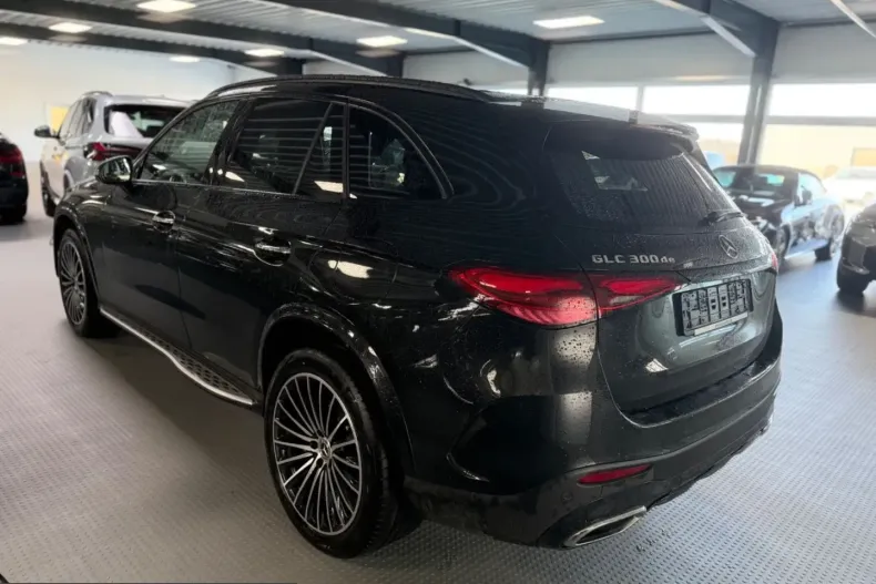 Mercedes-Benz GLC 300 (Clasa GLC) din 2025 cu 21.890 km - oferta MER211395 - foto 3