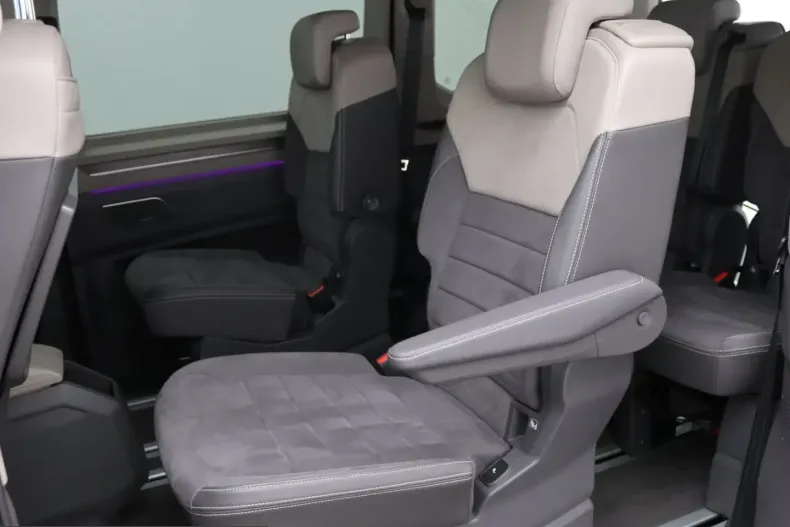 Volkswagen T7 Multivan din 2022 cu 48.500 km - oferta VOL211396 - foto 9