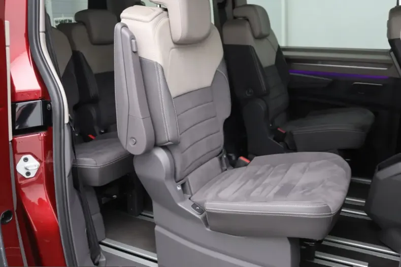 Volkswagen T7 Multivan din 2022 cu 48.500 km - oferta VOL211396 - foto 12