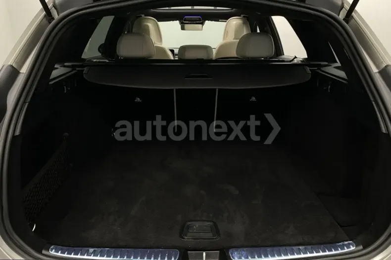 Mercedes-Benz C 220 (Clasa C) din 2022 cu 69.050 km - oferta MER211399 - foto 18