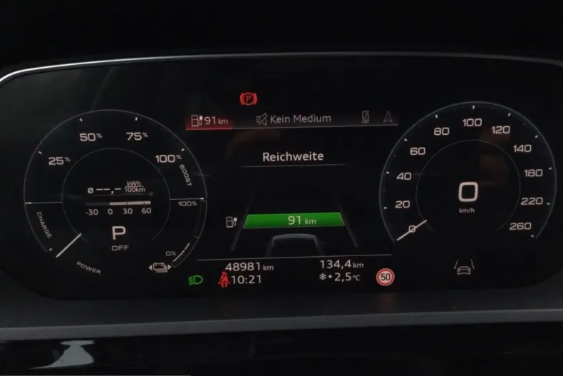 Audi Q8 e-tron din 2023 cu 48.979 km - oferta AUD211405 - foto 9