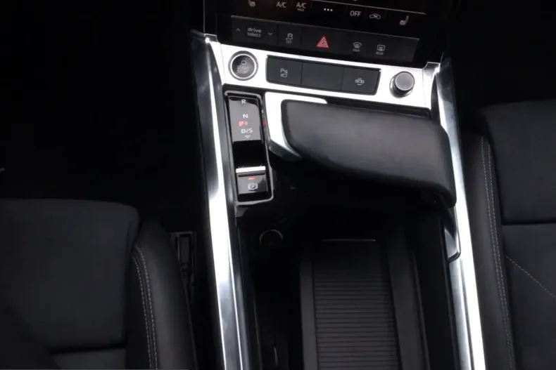Audi Q8 e-tron din 2023 cu 48.979 km - oferta AUD211405 - foto 10