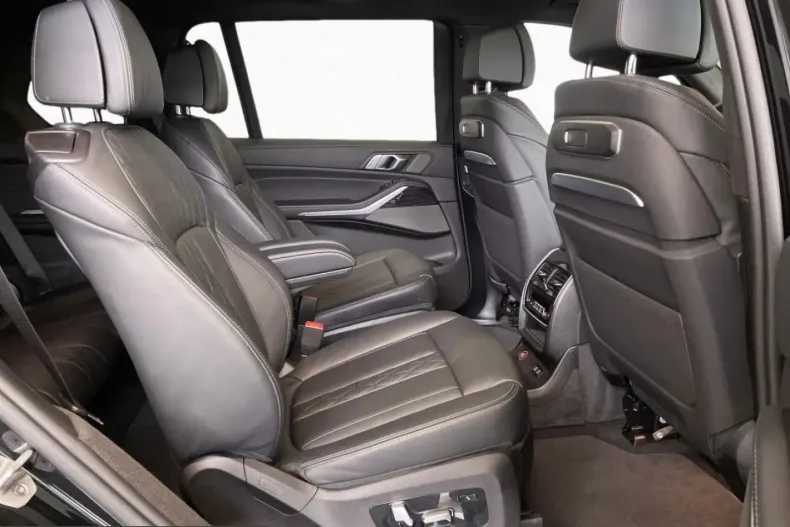 BMW X7 (Seria X) din 2025 cu 24.761 km - oferta BMW211413 - foto 8