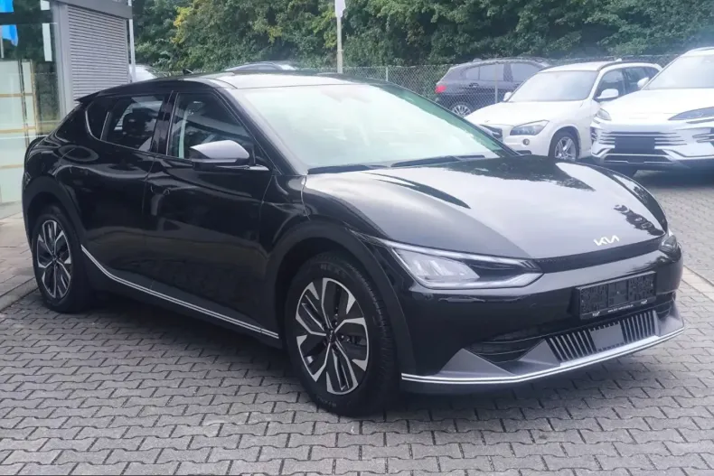 Kia EV6 din 2023 cu 19.013 km - oferta KIA211416 - foto 4