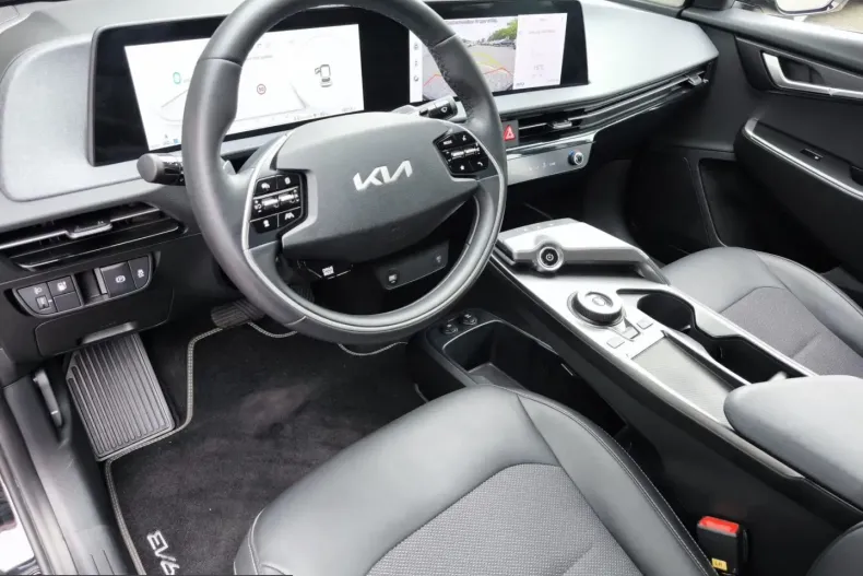 Kia EV6 din 2023 cu 19.013 km - oferta KIA211416 - foto 8