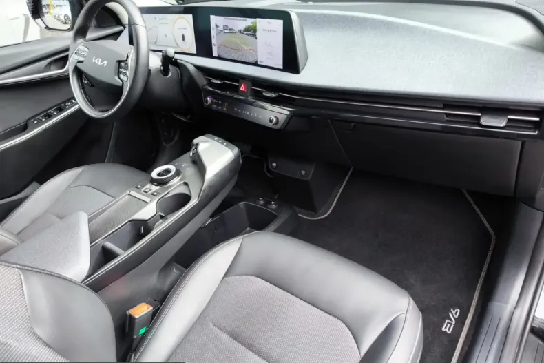 Kia EV6 din 2023 cu 19.013 km - oferta KIA211416 - foto 10