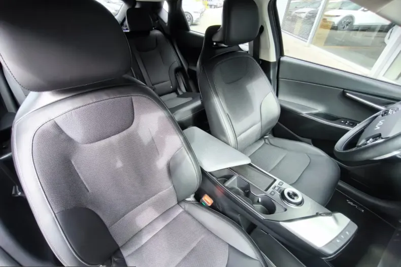 Kia EV6 din 2023 cu 19.013 km - oferta KIA211416 - foto 15