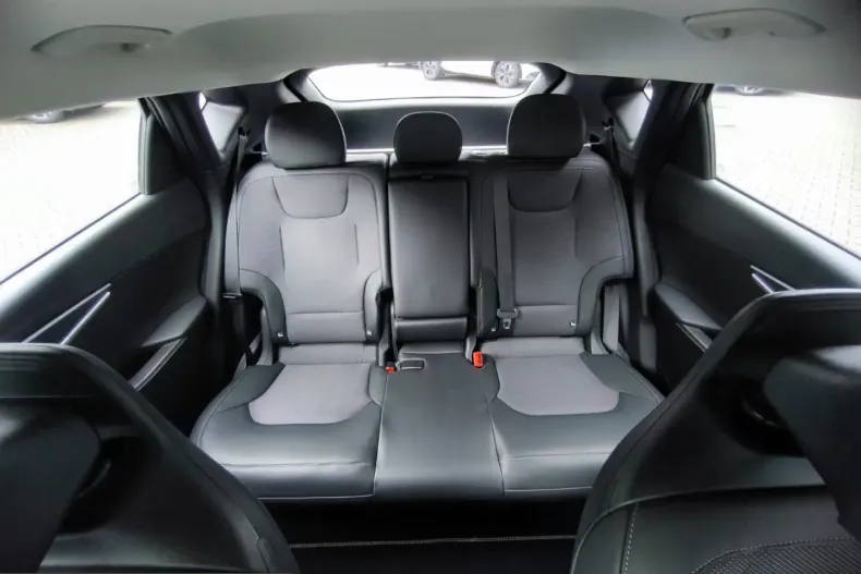Kia EV6 din 2023 cu 19.013 km - oferta KIA211416 - foto 17