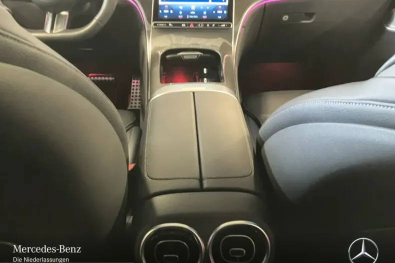 Mercedes-Benz GLC 300 (Clasa GLC) din 2024 cu 22.572 km - oferta MER211421 - foto 12