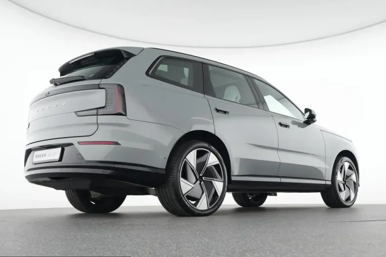 Volvo EX90 din 2024 cu 7.240 km - oferta VOL211429 - foto 7