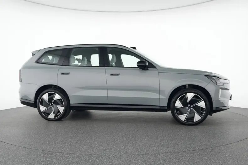 Volvo EX90 din 2024 cu 7.240 km - oferta VOL211429 - foto 9