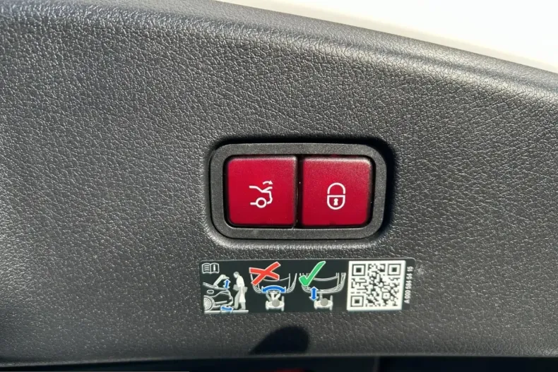 Mercedes-Benz CLE 450 (Clasa CLE) din 2024 cu 42.199 km - oferta MER211431 - foto 16