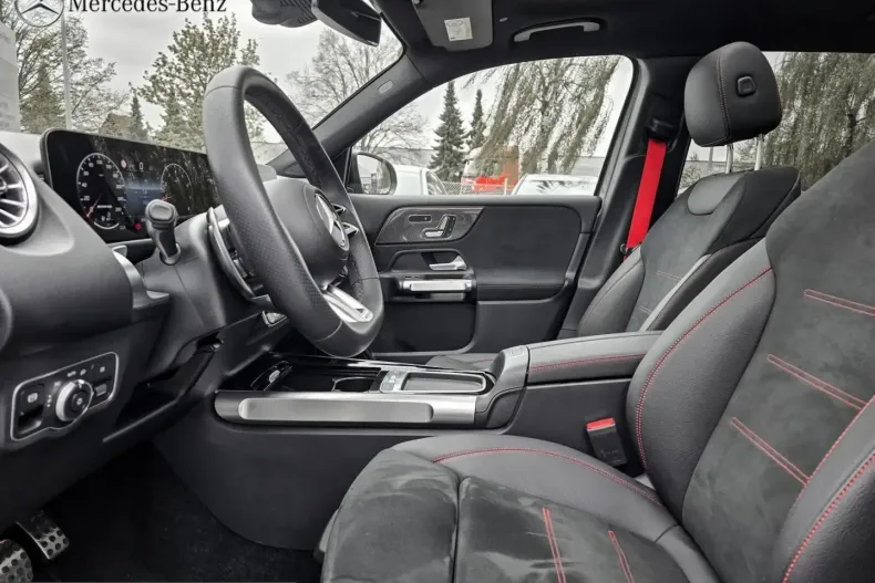 Mercedes-Benz GLB 35 AMG (Clasa GLB) din 2024 cu 3.160 km - oferta MER211433 - foto 6