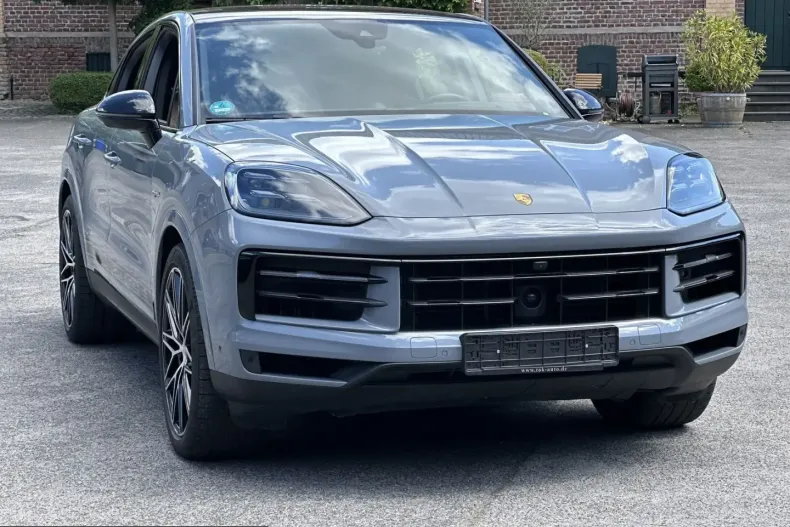 Porsche Cayenne din 2023 cu 59.250 km - oferta POR211435 - foto 2