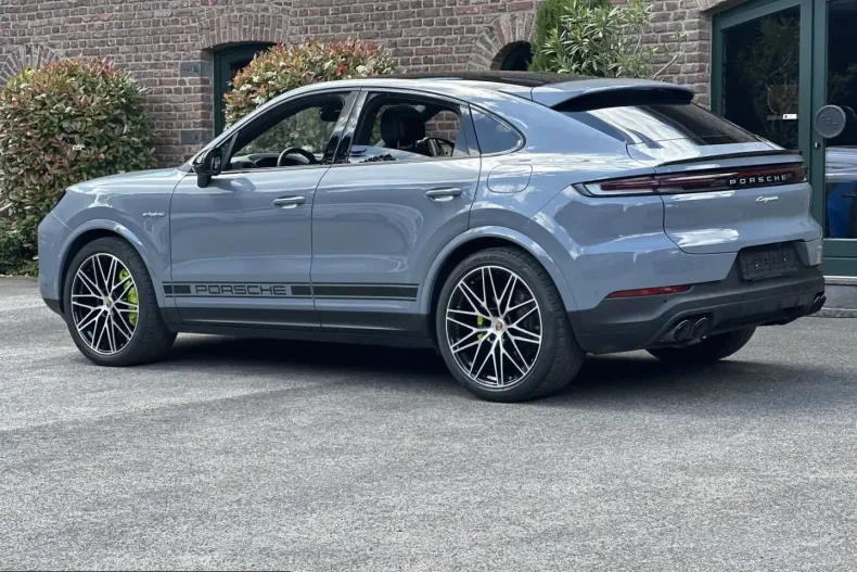 Porsche Cayenne din 2023 cu 59.250 km - oferta POR211435 - foto 19
