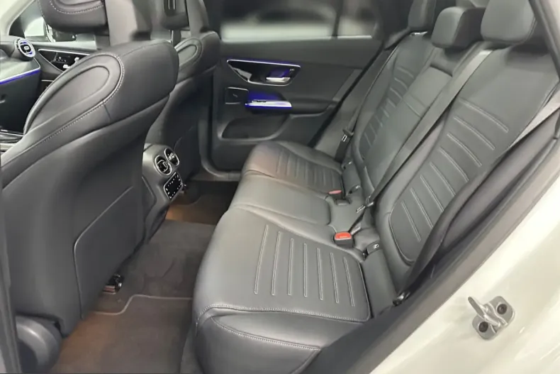 Mercedes-Benz GLC 220 (Clasa GLC) din 2025 cu 7.500 km - oferta MER211436 - foto 11