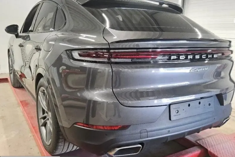 Porsche Cayenne din 2024 cu 11.990 km - oferta POR211438 - foto 4