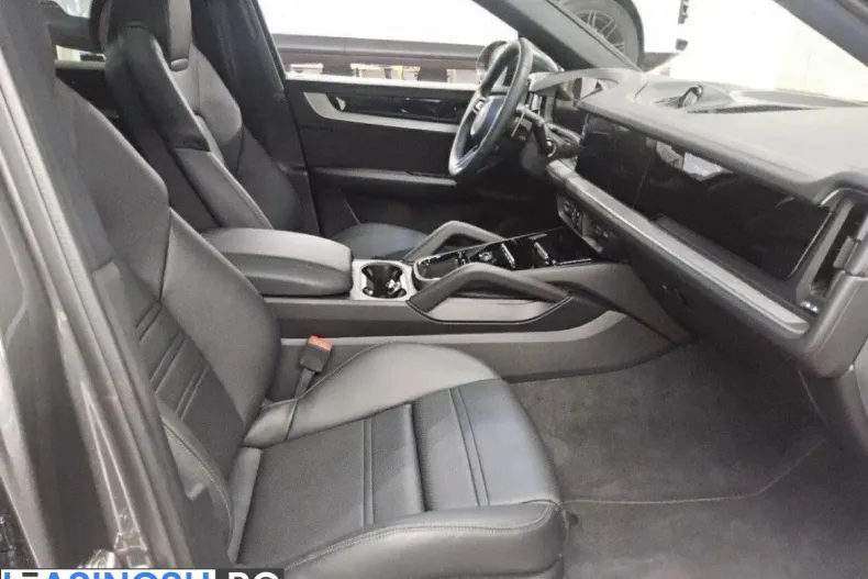 Porsche Cayenne din 2024 cu 11.990 km - oferta POR211438 - foto 6