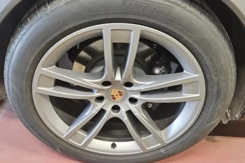 Porsche Cayenne din 2024 cu 11.990 km - oferta POR211438 - foto 8