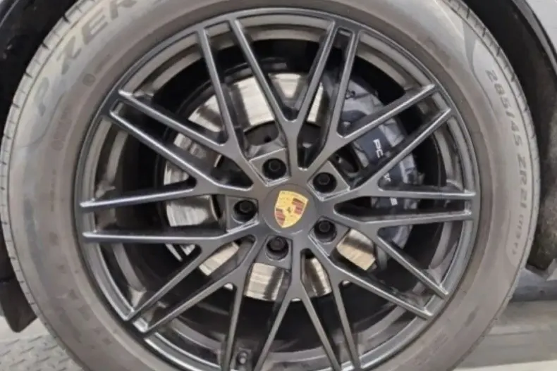 Porsche Cayenne din 2024 cu 49.500 km - oferta POR211439 - foto 9