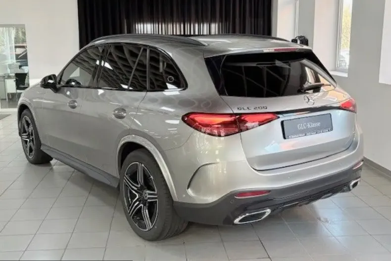 Mercedes-Benz GLC 200 (Clasa GLC) din 2023 cu 7.800 km - oferta MER211440 - foto 8