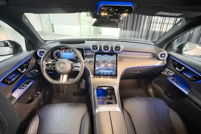 Mercedes-Benz GLC 200 (Clasa GLC) din 2023 cu 7.800 km - oferta MER211440 - foto 13