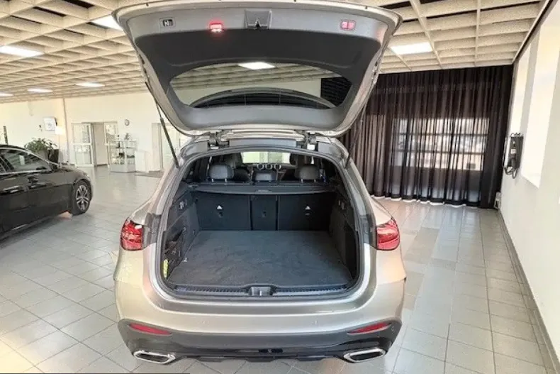 Mercedes-Benz GLC 200 (Clasa GLC) din 2023 cu 7.800 km - oferta MER211440 - foto 24